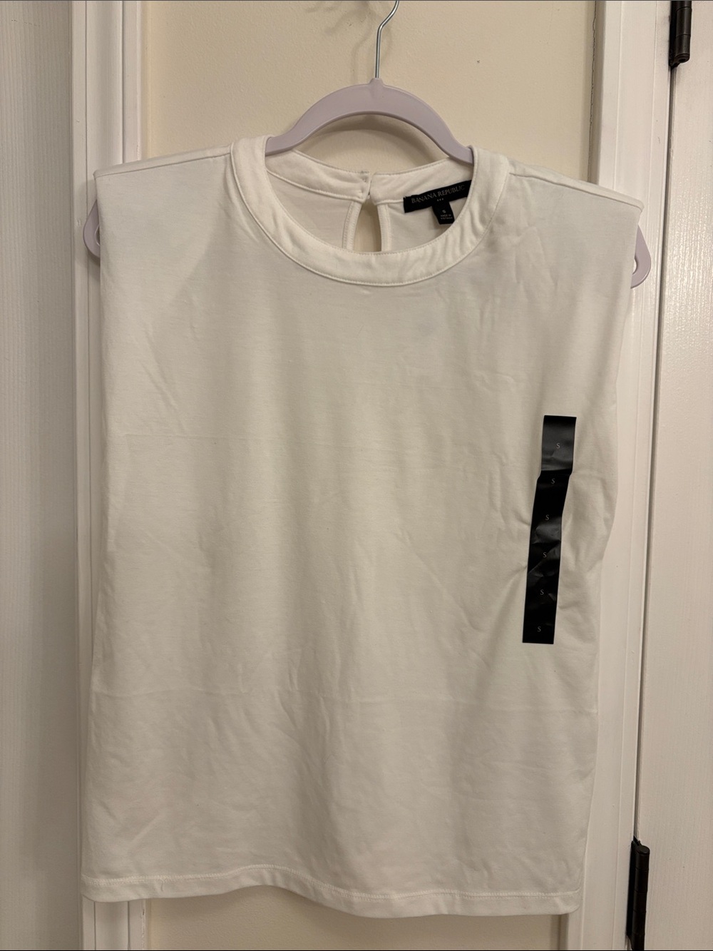 NWT Banana Republic White Sleeveless Tee with Shoulder pads